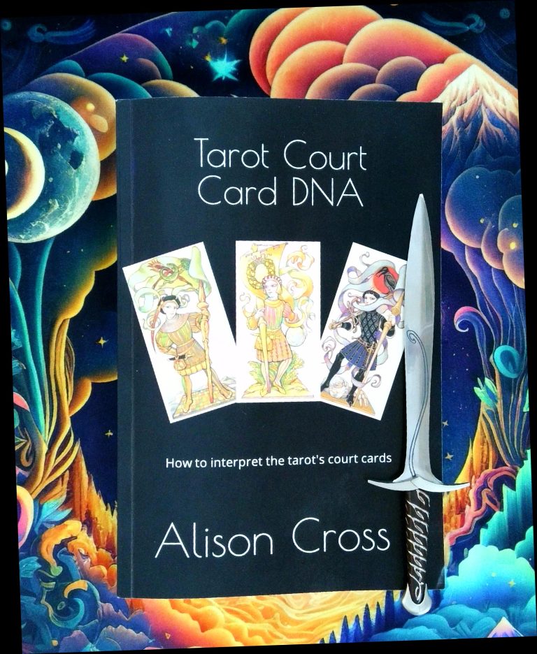 Book Review:  Tarot Court Card DNA