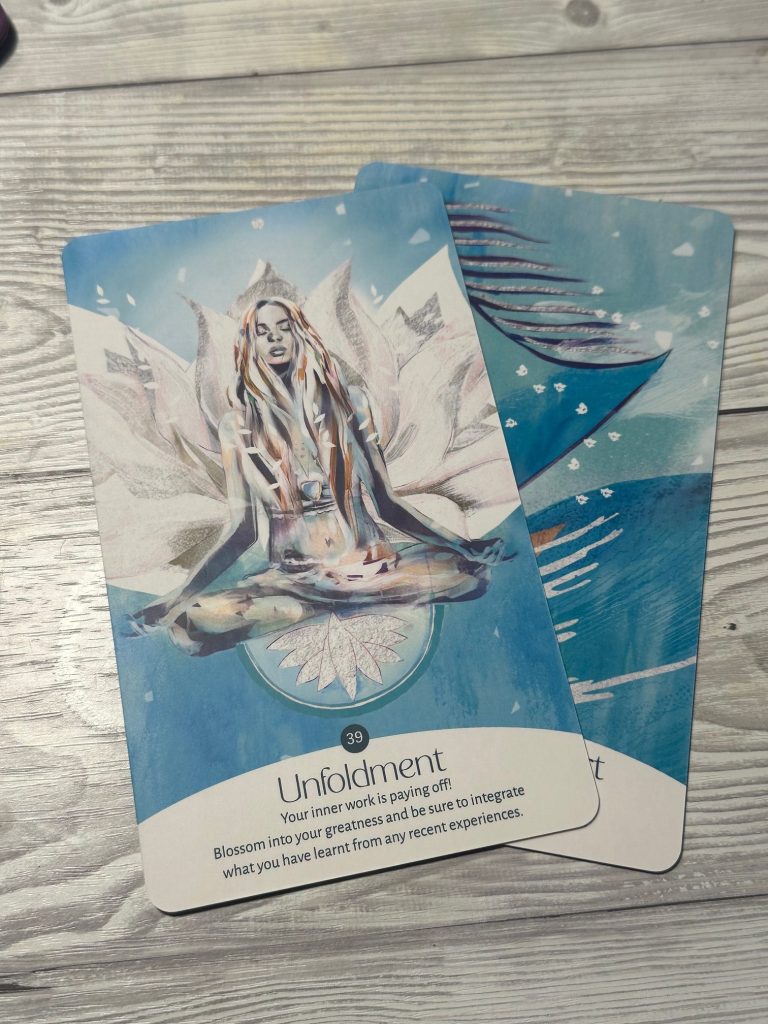 Deck Review:  Golden Keys of Gaia Oracle