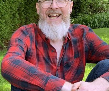 Chris Butler: Presentation Title: “Fear of the dark: How not to avoid the cards we fear the most'. This presentation looked at all the intimidating, dark and ‘frightening’ cards, the ways we avoid them and the ways in which they’ve been diluted or erased in modern tarot culture. Chris also put forward how the Tarot world has its own form of ‘cancel culture’ , exemplified by the current trends for ‘positive only decks’. He will show how this is nothing new, using visual examples from vintage decks. The ultimate aim was to show the value of retaining all these dark archetypes in their unvarnished form. There’s healing in the dark cards as they reflect genuine human experience.