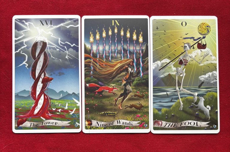 Deck Review:  Blue Apple Tarot