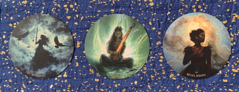 Deck Review: The Dark Moon Oracle
